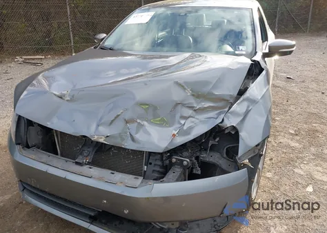 2014 Volkswagen Passat 2.0L Tdi Se from USA, damaged, VIN 1VWBN7A37EC119517